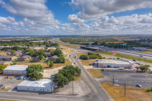 Retail For Sale: 1555 N Business Ih 35, New Braunfels, TX 78130